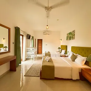 https://j-leaf-hotel-by-blue-bird.negombohotels.net